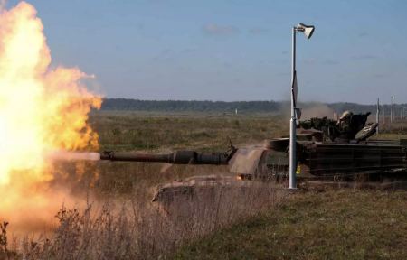 Ζελένσκι: Έφτασαν στην Ουκρανία τα αμερικανικά άρματα μάχης Abrams