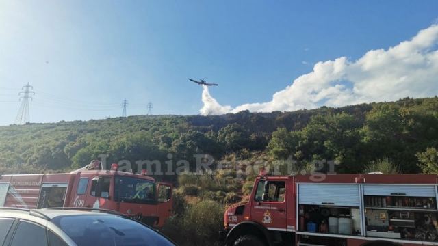 Διακοπή της κυκλοφορίας στην Καμηλόβρυση μετά από πυρκαγιά - Σηκώθηκαν τα PZL