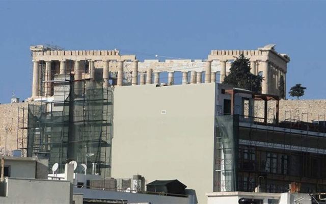 &quot;Κόβονται&quot; δυο όροφοι από το πανύψηλο ξενοδοχείο στην Ακρόπολη [εικόνες]