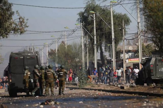 Χιλή: Ο μεγαλύτερος αριθμός νεκρών σε μια μέρα! Μαίνονται οι συγκρούσεις στις πάμπτωχες συνοικίες (pics)