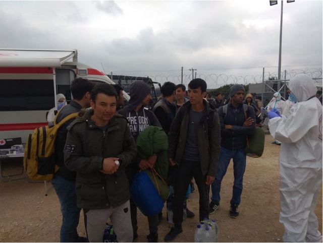 Μεταφέρθηκαν στη Μαλακάσα οι 436 μετανάστες από τη Μυτιλήνη