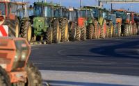 Αποχωρούν τα τρακτέρ από τον Πλατύκαμπο: Οι επόμενες κινήσεις των αγροτών
