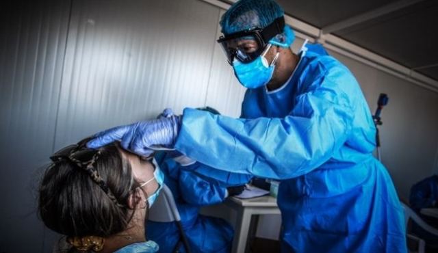 Κορωνοϊός: Φόβος για τον Χειμώνα που έρχεται μαζί με την εποχική γρίπη