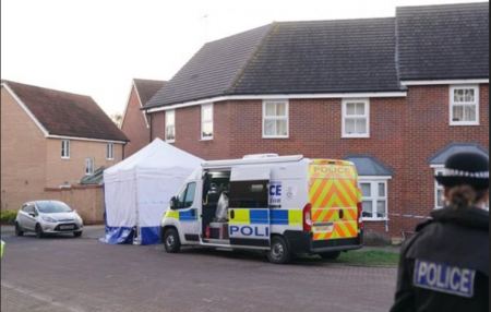 Νεκρά τέσσερα άτομα μέσα σε σπίτι - Καταγγέλλουν την αστυνομία ότι αγνόησε την κλήση ανάγκης