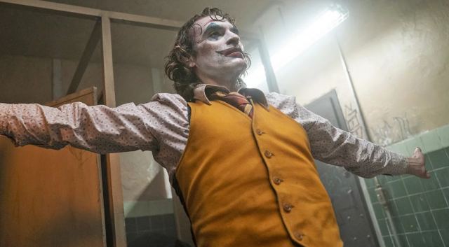 Αυτές είναι οι πρώτες φωτογραφίες του Joaquin Phoenix ως Joker - Το μυστήριο με το δεύτερο Αρθουρ Φλεκ