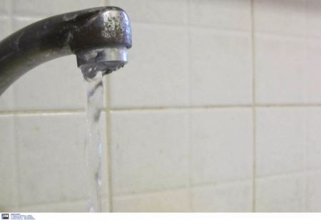 Σκρέκας: Η κυβέρνηση δεν έχει καμία πρόθεση να ιδιωτικοποιήσει το νερό