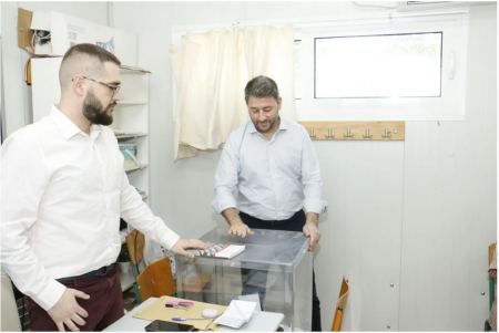 Ανδρουλάκης: «Έριξε» την ψήφο του στο Αρκαλοχώρι ο πρόεδρος του ΠΑΣΟΚ