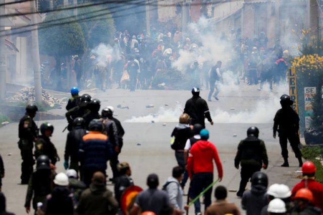 Χάος στη Βολιβία! Συνεχίζονται οι διαδηλώσεις μετά την παραίτηση Μοράλες