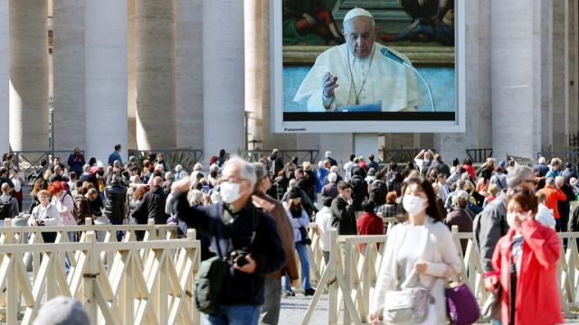 Βατικανό: Ο πάπας Φραγκίσκος εκφώνησε το κυριακάτικο κήρυγμά του μέσω Ίντερνετ