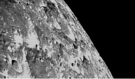 NASA: Η Σελήνη από πολύ κοντά - Εντυπωσιακές εικόνες από την έκτη ημέρα της αποστολής Artemis I