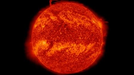 Κομμάτι του ήλιου προκάλεσε ανεμοστρόβιλο – Προβληματισμός στους επιστήμονες