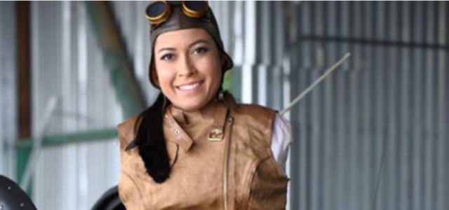 Μάθημα ζωής από 37χρονη στις ΗΠΑ: Η πρώτη γυναίκα στον κόσμο χωρίς χέρια που πιλοτάρει αεροπλάνο [βίντεο]