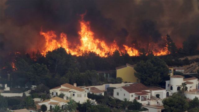 Ισπανία: Υψηλές θερμοκρασίες καίνε την χώρα! Πάνω από 100 πυρκαγιές