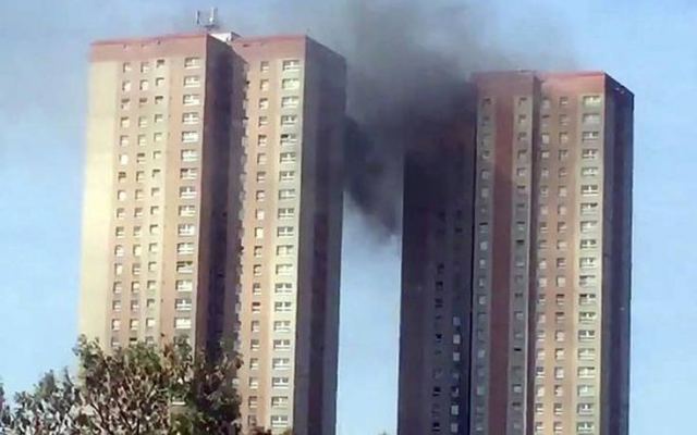 Συναγερμός στο Λιντς για φωτιά σε ουρανοξύστη
