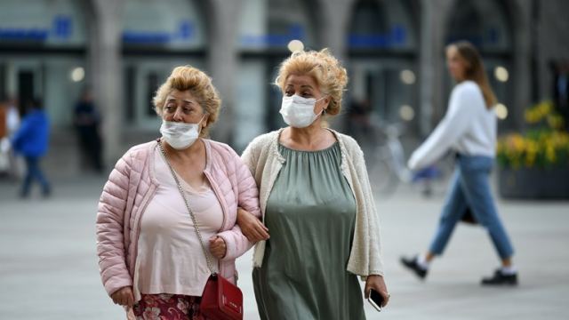 Κορωνοϊός - Γερμανία: Υποχρεωτική πλέον η χρήση μάσκας σε όλη τη χώρα - &quot;Πέφτουν&quot; πρόστιμα