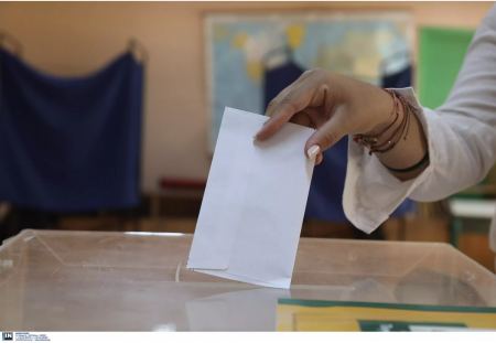 Δημοσκόπηση Marc: Στις 6,1% η διαφορά ανάμεσα σε ΝΔ και ΣΥΡΙΖΑ – Πως ψηφίζει η κάθε γενιά