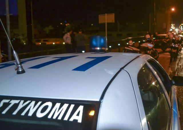 Θεσσαλονίκη: Καταδίωξη αυτοκινήτου με 16χρονο οδηγό – Τραυμάτισε αστυνομικό