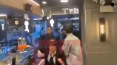 Κωνσταντινούπολη: Έβγαζε βίντεο το τυλιχτό που αγόραζε και κατέγραψε τυχαία τη στιγμή της έκρηξης - Πανικός στο μαγαζί