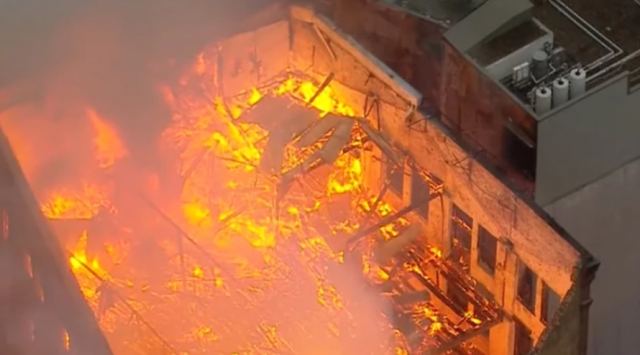 Υπό έλεγχο η μεγάλη φωτιά στο κέντρο του Σίδνεϊ