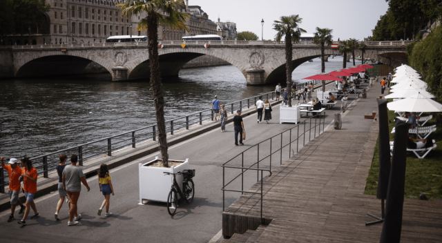 Παρίσι: Το κολύμπι επιτρέπεται στον Σηκουάνα μετά από έναν ολόκληρο αιώνα απαγόρευσης