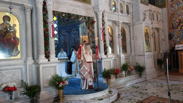 Ο Φθιώτιδος Συμεών σε τέσσερις Ναούς για τη γιορτή των Αγίων Κωνσταντίνου και Ελένης (ΦΩΤΟ)