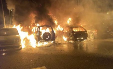 Αλεξανδρούπολη: Πυρκαγιά στο πάρκινγκ του αεροδρομίου - Κάηκαν οκτώ αυτοκίνητα