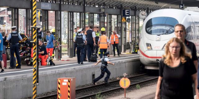 Τρόμος στη Γερμανία για τα εγκλήματα σε σταθμούς τρένων -Σπρώχνουν στις ράγες ανυποψίαστους επιβάτες