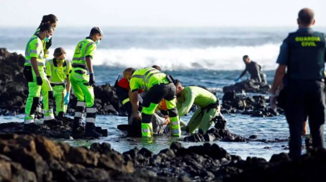 Ισπανία: Ναυάγιο με μετανάστες κοντά στα Κανάρια Νησιά - Τουλάχιστον 4 νεκροί (pics, vid)