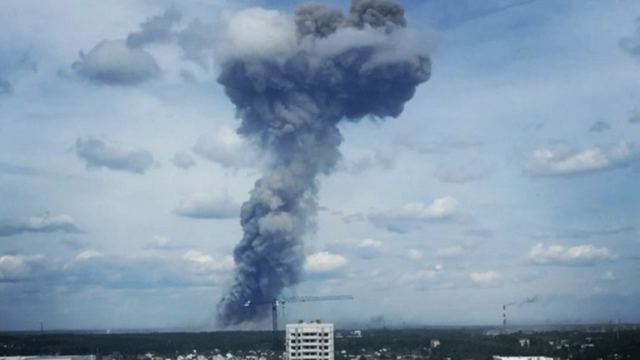 Ρωσία: Στους 38 οι τραυματίες από τις εκρήξεις και την πυρκαγιά στο εργοστάσιο εκρηκτικών