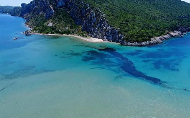 Το ελληνικό νησάκι με το ανατριχιαστικό όνομα και την αιματοβαμμένη ιστορία