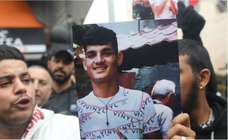 Θεσσαλονίκη: «Αν ο αστυνομικός δεν δικαστεί, θα πάρουμε το νόμο στα χέρια μας» λέει ο παππούς του 16χρονου Ρομά