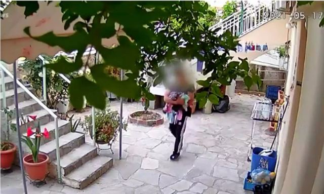 Απίστευτη κλοπή στην Πάτρα – Ο ληστής πήρε τη μπουγάδα και έφυγε (video)