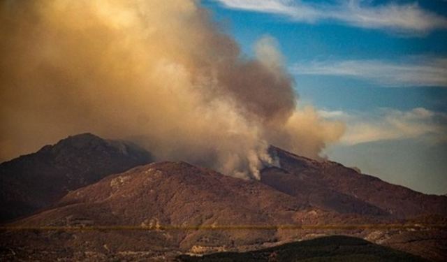 Ροδόπη: Για 14η μέρα καίγεται το Παπίκιο Όρος - Καπνοί μέχρι Κομοτηνή, Ξάνθη και Θάσο