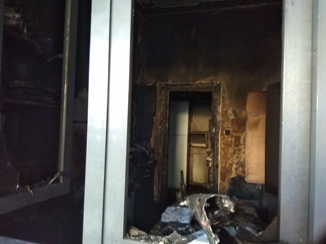 Έβαλαν φωτιά στο κτίριο της Περιφέρειας στη Μαγνησία