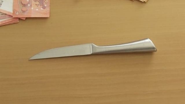 Λαμία: Αυτό είναι το μαχαίρι με το οποίο οι ανήλικοι μαθητές λήστεψαν Πρακτορείο ΟΠΑΠ