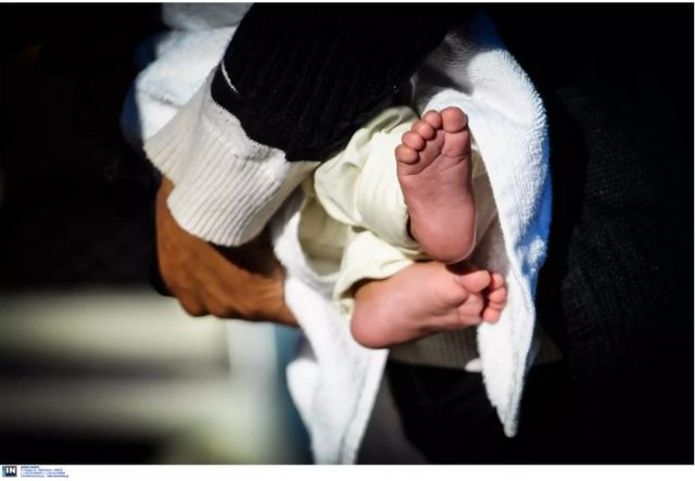 Θρήνος για το παιδί που γεννήθηκε νεκρό – Η νοσηλεύτρια «θέτει σε κίνδυνο τη ζωή γυναικών και μωρών»