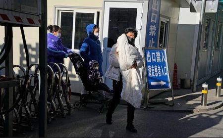 Πρέπει να μας ανησυχεί η μυστηριώδης πνευμονία που ξεκίνησε από την Κίνα; – Τι είναι το σύνδρομο του «λευκού πνεύμονα»