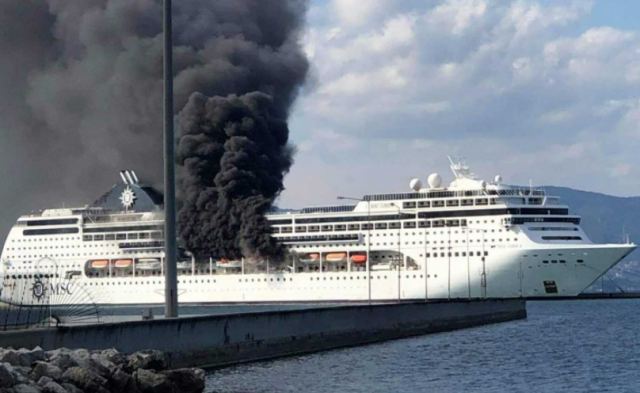 Κέρκυρα: Μεγάλη φωτιά σε κρουαζιερόπλοιο που βρίσκεται στο λιμάνι