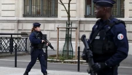 Συνελήφθη ο 33χρονος πατέρας για τη δολοφονία της μητέρας και τον τεσσάρων παιδιών της στη Γαλλία