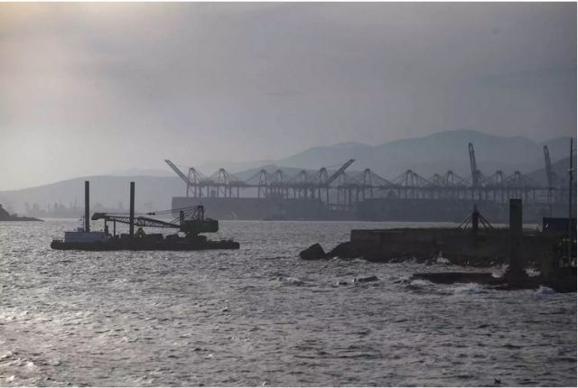 Τραγωδία στον Πειραιά: Νεκρός από ηλεκτροπληξία εργαζόμενος στο πλοίο “NODUS”