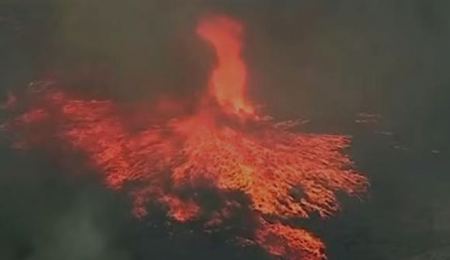 Firenado: Ανεμοστρόβιλος μέσα σε φωτιά στην Καλιφόρνια - Εντυπωσιακό βίντεο