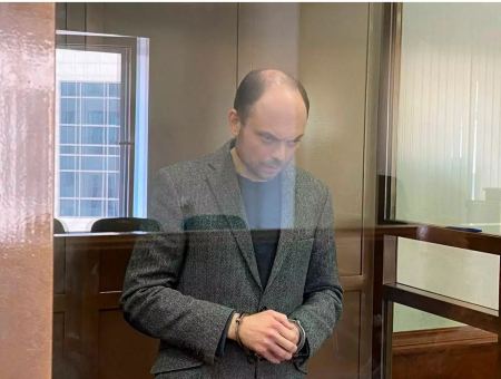 Αμετανόητος επικριτής του Πούτιν καταδικάστηκε σε φυλάκιση 25 ετών - Κρίθηκε ένοχος για προδοσία