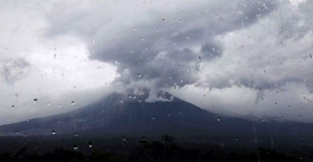 Ινδονησία: 22 οι νεκροί από την έκρηξη του ηφαιστείου