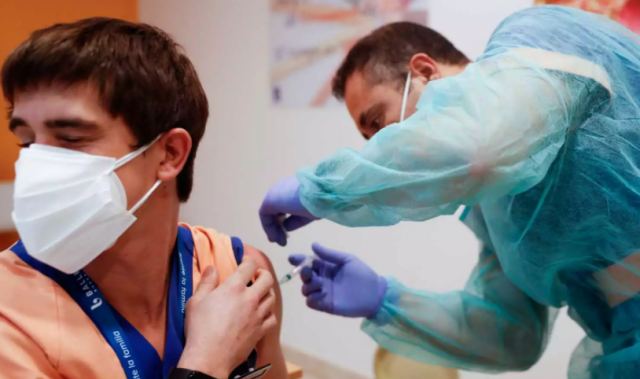 Σταματούν οι εμβολιασμοί στην Μαδρίτη - «Στέρεψαν» τα εμβόλια