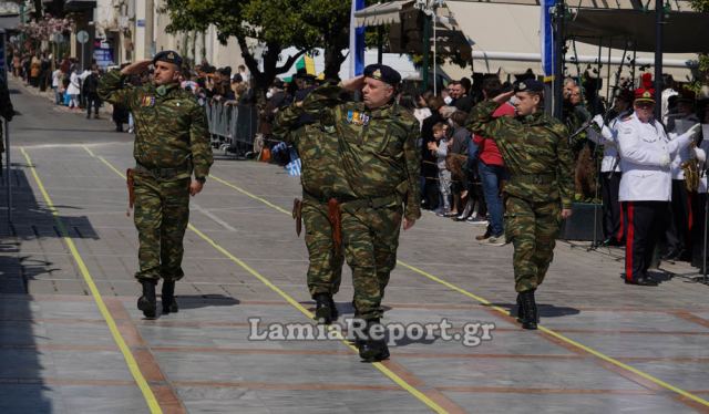 Εικόνες από την στρατιωτική παρέλαση της 25ης Μαρτίου στη Λαμία