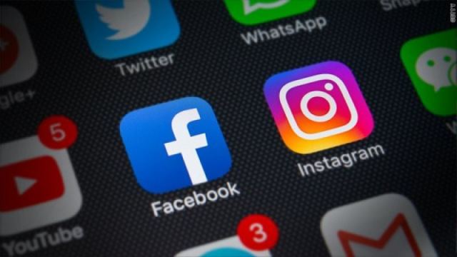 Έπεσαν Facebook και Instagram - Προβλήματα στο ίντερνετ για χιλιάδες χρήστες
