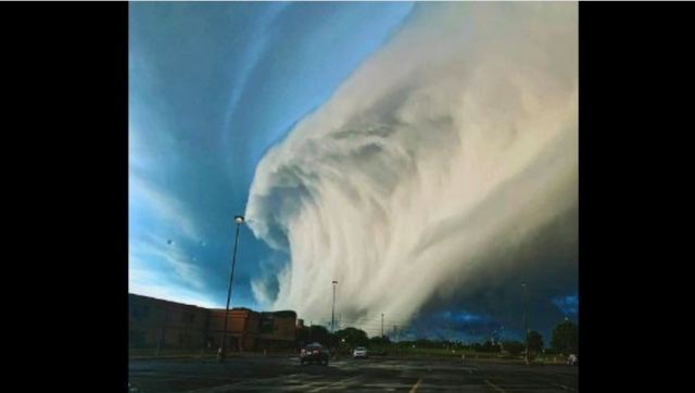 Σύννεφο Arcus: Η βραβευμένη φωτογραφία που «κόβει την ανάσα»