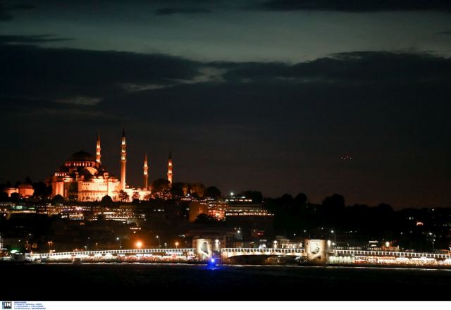 Τουρκία: Δεν θα πραγματοποιηθεί τελικά η μουσουλμανική προσευχή μπροστά από την Αγία Σοφία