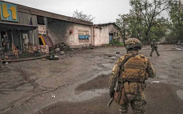 Ουκρανία: Μέχρι τέλους η εισβολή διαμηνύει η Μόσχα - Τουρκικό μπλόκο στο ΝΑΤΟ για Φινλανδία και Σουηδία