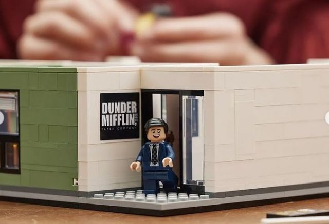 The Office με 1.164 κυβάκια – Ο Michael Scott μας καλωσορίζει στην Lego εκδοση της Dunder Mifflin!